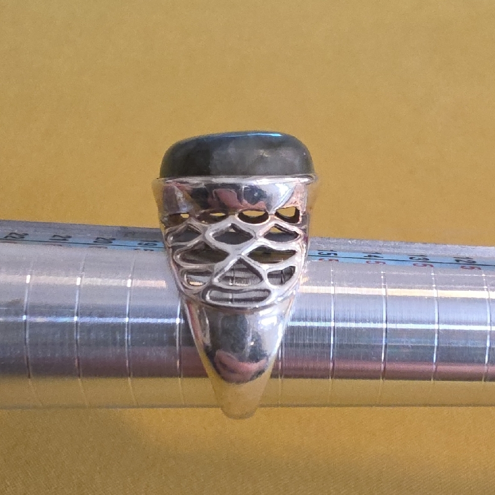 Vintage Ring Features A Large, Round Labradorite … - image 6